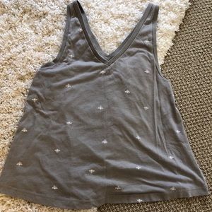 Flowy vneck and vback tanktop with bees on it